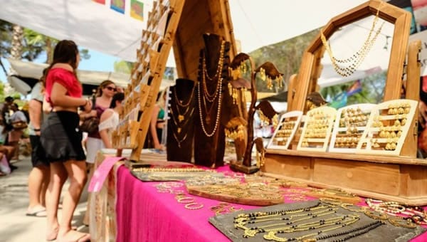 Punta Arabí Hippy Market
